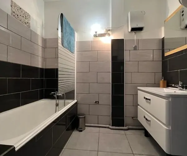 La Dolce -t2 52m2- Dernier Etage- Terrasse-parking-wifi Fibre Apartamento *